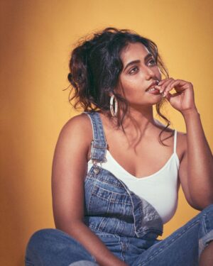 Megha Thomas Instagram - Photographer : @anandclix
Muse : @meg_toms
Styling : @ektabhattedofficial
Designer: @noushad__ladiesplanet
Boutique : @ladies_planet
Asso. Stylist : @rohitgopakumar.s
Makeup : @ashna_aash_
Produced by and Location : @maxxocreative @studio_maxxo
Assisted by: @vishnu__photography___ @rizwanmechoth @_adams_abraham_
Special Thanks: @huwais.majeed 

#photoshoot #fashionphotography #photographylovers #modeling #photographyart #shoot #style #modelling #fashionable #photographyislife #fashionista #fashion #model #photography #fashionblogger