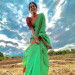 Megha Thomas Instagram - Unexpected? That’s what life is… #tenkasi #sareelove #ilayarajasongs #kadhalkavithaigal #vintage #heyrasathi Ambasamudram