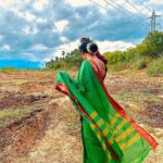 Megha Thomas Instagram - Unexpected? That’s what life is… #tenkasi #sareelove #ilayarajasongs #kadhalkavithaigal #vintage #heyrasathi Ambasamudram