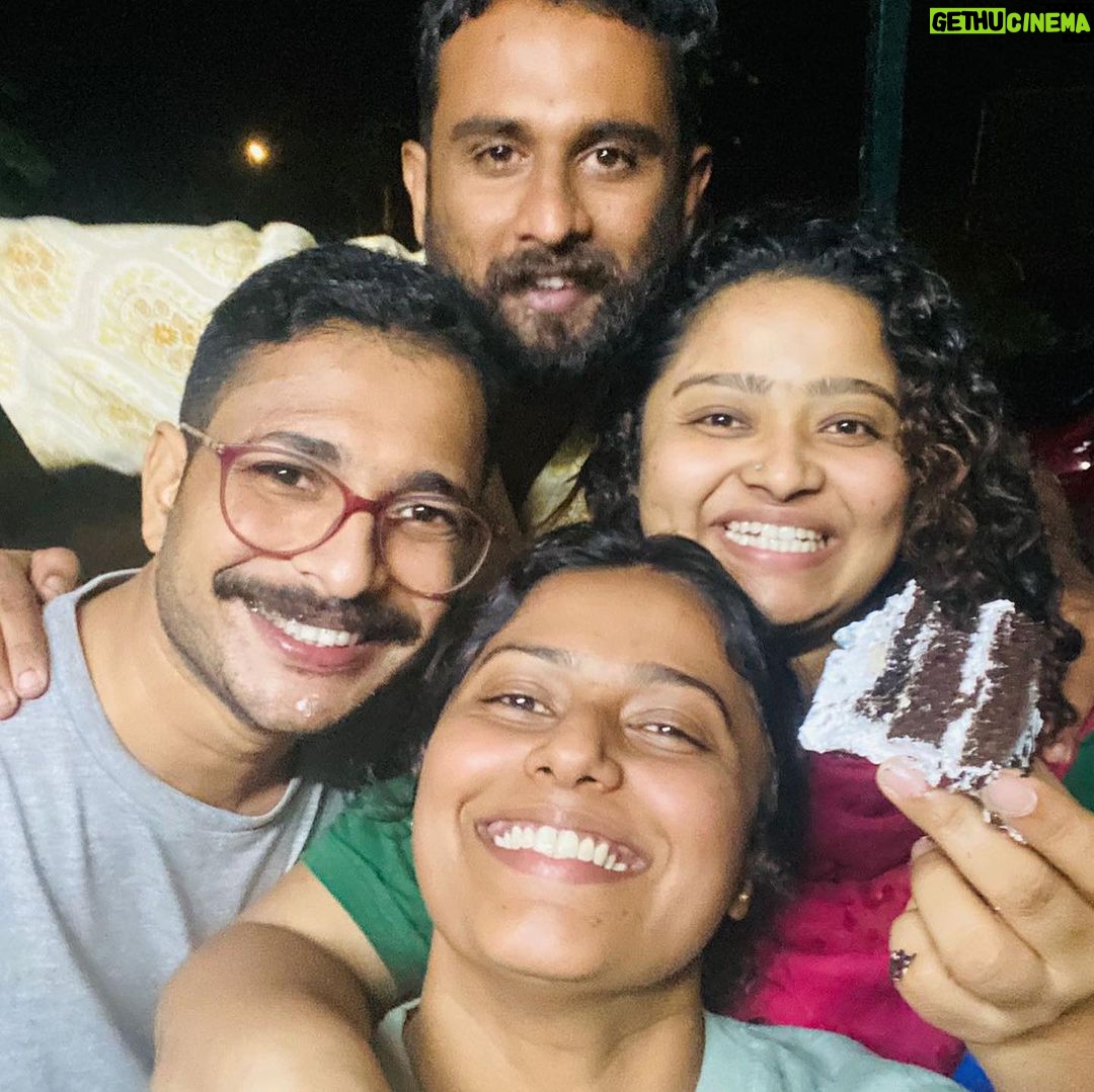 Megha Thomas Instagram - I went through many quotes to write a thought but none could accumulate the joy my heart felt. @nila.ranjan.jayanthy @thamby.amal @pm.unnikrishnan @fstop_art . ♾️❤️ and my darlings who couldn’t join @amith.rkb @sumeshsj @anjan.aranjan (we’ll always have next time) #myheart #myhooman #onecallaway #friendstofamily #wewalktogether #muchneededbreak #overwhelmed Wayanad,Kerala