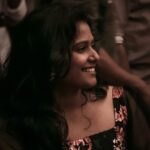 Megha Thomas Instagram - Smile. 🥂✨ Costume - @warp.stories Stylist - @krishnaviswam 📸 - @loreofadhax Marriott Hotel Kochi