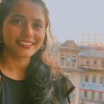 Megha Thomas Instagram - Yeh shaam mastani, Madahosh kiye jayein, Mujhe dor koe khinche, Tere or liye jayein . . . 📸 - @parummaa umma tangu♥️ Beautiful Earing - @peekaboothestore 🌸🪶 #eveningvibes #sunset #potraits #happy #noplan #bestplan #nofilter Kochi, India