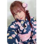 Megu Sakuragawa Instagram - 配信イベント 『中島由貴の #よにんげーむ 浴衣祭‘23』 夜の部の浴衣です。 やっぱり最後はやっぱりピンク！ ということで、私の性格や好みなどを知ってくださっている衣装さんやメイクさん方が素敵に帯や髪飾り、メイクなどなどコーディネートしてくださいました🥰 UNOの時後ろ姿を映していただいていましたが、手の込んだヘアスタイルも絶対自分じゃできないのでとっても嬉しいです！