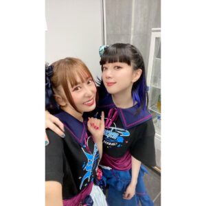 Megu Sakuragawa Instagram - #バンドリ10thライブ
DAY1 : Roselia #ゾンネンシャイン

Roseliaのみんなと🌹