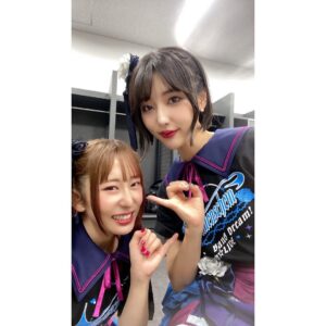 Megu Sakuragawa Instagram - #バンドリ10thライブ
DAY1 : Roselia #ゾンネンシャイン

Roseliaのみんなと🌹