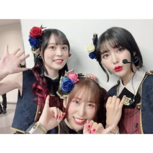 Megu Sakuragawa Instagram - #バンドリ10thライブ
DAY1 : Roselia #ゾンネンシャイン

Roseliaのみんなと🌹