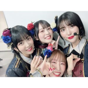 Megu Sakuragawa Instagram - #バンドリ10thライブ
DAY1 : Roselia #ゾンネンシャイン

Roseliaのみんなと🌹