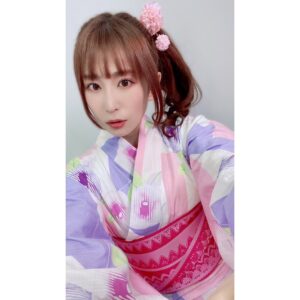 Megu Sakuragawa Instagram - 「ポニーテール×浴衣」いかがですか？

今年の夏はお仕事で可愛い浴衣を沢山着させていただけてありがたいです！