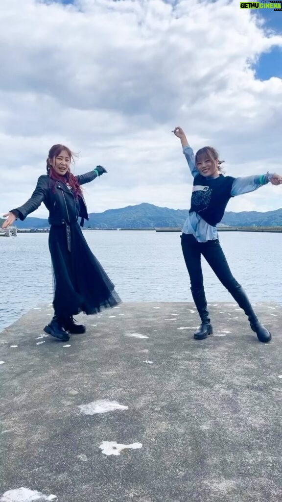 Megu Sakuragawa Instagram - #ado さんの#唱 を踊ってみました！#ゾンビダンス 難しかったです！ 一緒に事務所の後輩#倉知玲鳳 ちゃんが踊ってくれました！ #櫻川めぐ #s姉妹 #踊ってみた