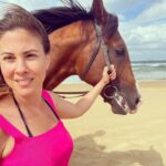 Melis Babadağ Instagram - Şampiyon Everest’i merak edenler için; güçlenmiş, pistlere geri dönecekmiş yakında 🤎🤍