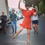 Melis Babadağ Instagram - Müjdemi isterim! #aykutenişte2 yakında sinemalarda✌🏻 Milyon kere sorduğunuz ve soracağınız tarih için beklemedeyiz ☺️ @aykuteniste2 @bkmonline