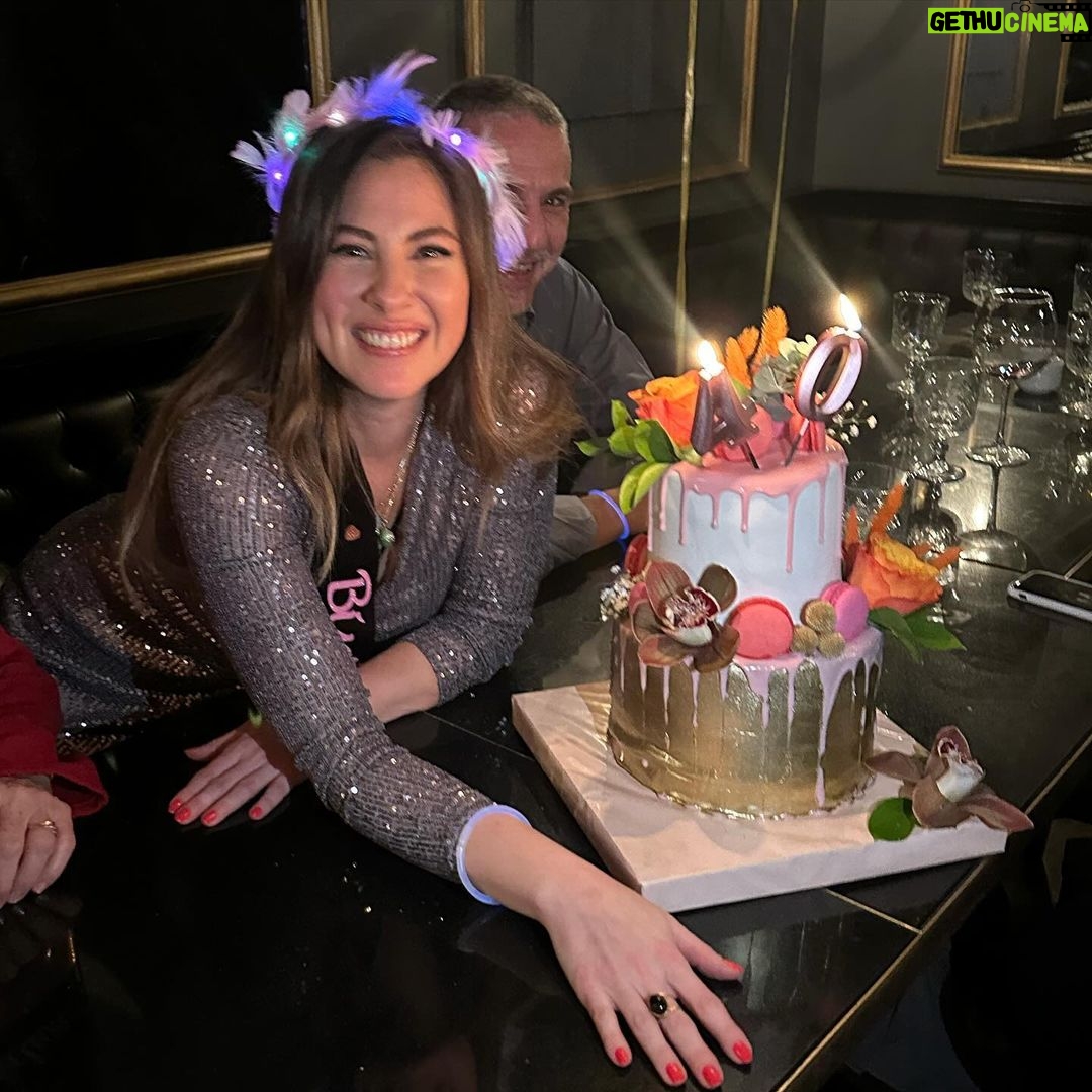 Melis Babadağ Instagram - 40. Yaşım Vol.2 🥰 Brasserie Noir