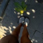 Melis Tüzüngüç Instagram - yine kafamın içi gibi bi postmuş. bi de hayat, benle güldüğün kadar anlamlıymış🤷🏻‍♀️