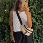 Melis Tüzüngüç Instagram - içimde sürekli uçuyorum. inandığım ne varsa yanımda taşıyorum. çıktığım/döndüğüm her yolda biraz daha kendime varıyorum🌬️