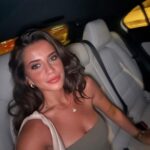 Melis Tüzüngüç Instagram - şurdan bi çeşme günlükleri again🍸🌞🐍👡✨