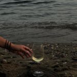 Melis Tüzüngüç Instagram - şurdan bi çeşme günlükleri again🍸🌞🐍👡✨