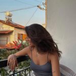 Melis Tüzüngüç Instagram - hatta belki seviyoruuum🌸