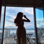 Melis Tüzüngüç Instagram - ne geceler, ne gündüzler gördüm.
