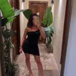 Melis Tüzüngüç Instagram - yine kafamın içi gibi bi postmuş. bi de hayat, benle güldüğün kadar anlamlıymış🤷🏻‍♀️