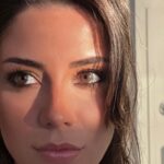 Melis Tüzüngüç Instagram - for a moment face to face👁️