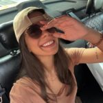 Melis Tüzüngüç Instagram - her şey çok hızlı vuku buluyor şoför beyyy🤸🏽‍♀️