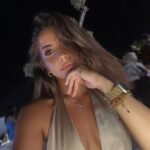 Melis Tüzüngüç Instagram - şurdan bi çeşme günlükleri again🍸🌞🐍👡✨