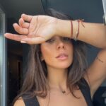 Melis Tüzüngüç Instagram - ne geceler, ne gündüzler gördüm.