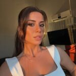 Melis Tüzüngüç Instagram - for a moment face to face👁️