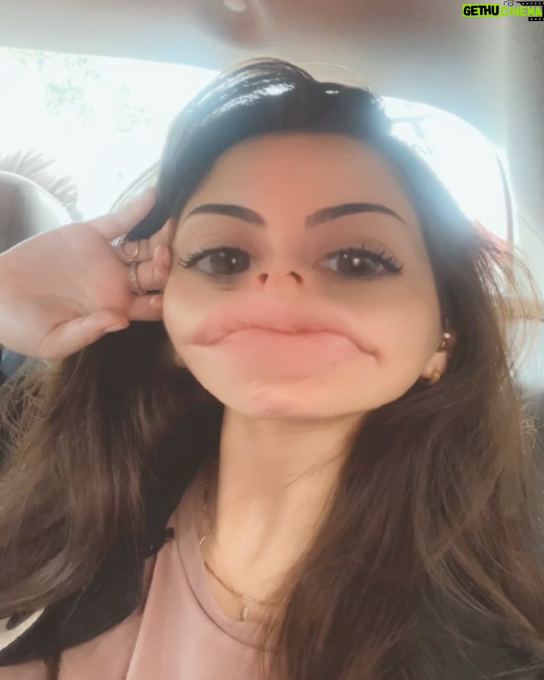 Melis Tüzüngüç Instagram - bitmek üzere.