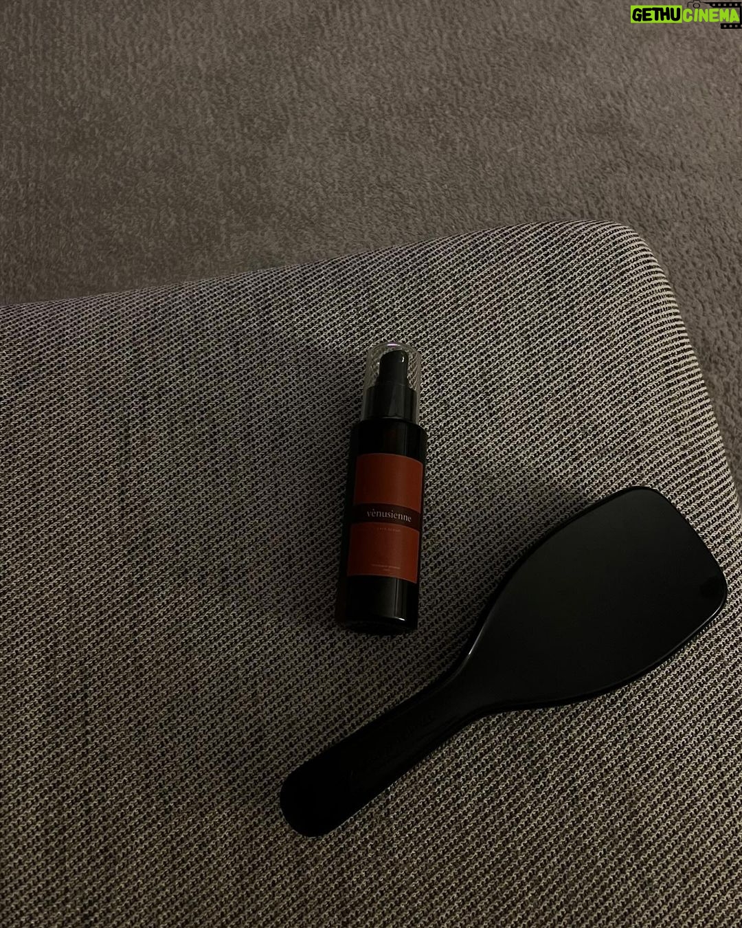 Melis Tüzüngüç Instagram - ne yapayım şimdi ben?