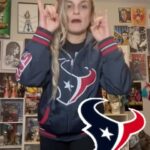 Melissa Cervantes Instagram - Let’s go @houstontexans we got this today! #texans #houstontexans #thunderrosa