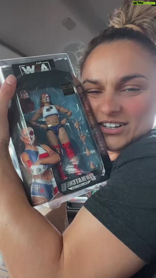Melissa Cervantes Instagram - Oh ma gaaaaaad! @ringsidec hook me uppppp! And don’t forget to watch @aewontv tonight!