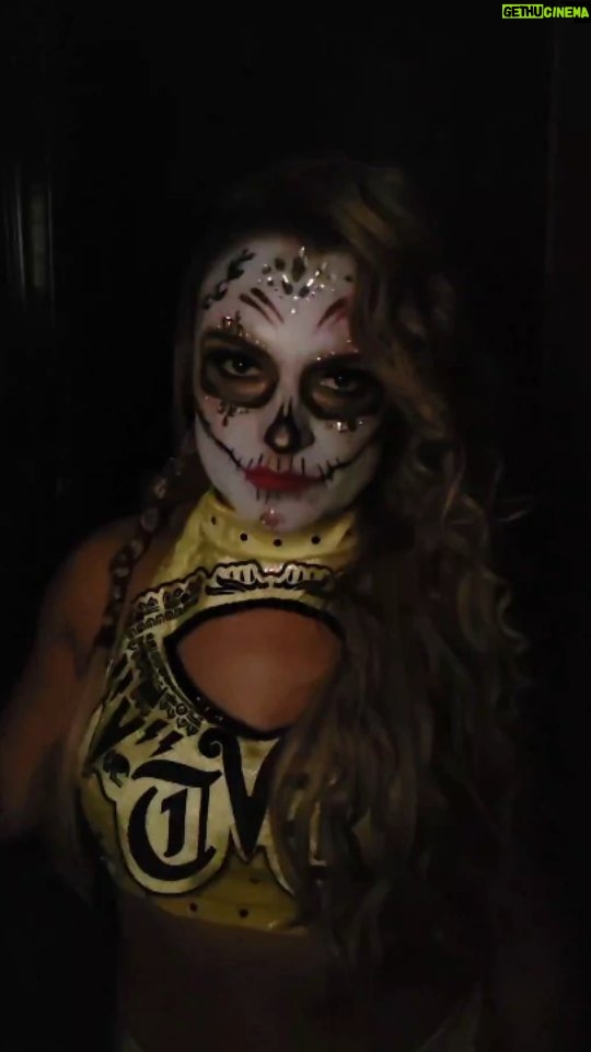 Melissa Cervantes Instagram - ThunderRosa is BACK! @mamasal10 and I had so much fun creating this epic look for Thunder. Gear was amazing. Thunder was a whole vibe tonight in her hometown of San Antonio. Salina on makeup. Me on hair. #ilovemyjob #aew #womenofwrestling #dayofthedead #sanantonio