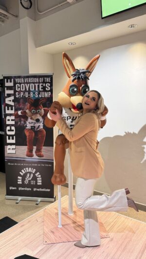 Melissa Cervantes Instagram - Come to La cantera from 12- 1 we will be collecting money for the Salvation Army today with @missionprowrestling