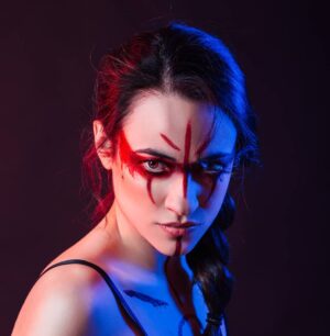 Melissanthi Mahut Instagram - I couldn't resist. 
Thanks @georginastaikou
And @katerina_michaloutsou
For such an incredible day 
#kassandra #assassinscreed #AssassinsCreedOdyssey #photoshoot📸 #warrior #ubisofttoronto #ubisoftquebec #ubisoftgames