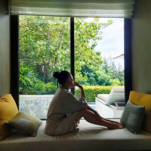Melissanthi Mahut Instagram - Mentally there. 

One of the most beautiful countries and the kindest people Ive met. 

Khob kun ka  Thailand 

Feeling blessed to have worked with so many talented and truly gorgeous people over the last four months. 

Cant wait for you to see what we've been up to.