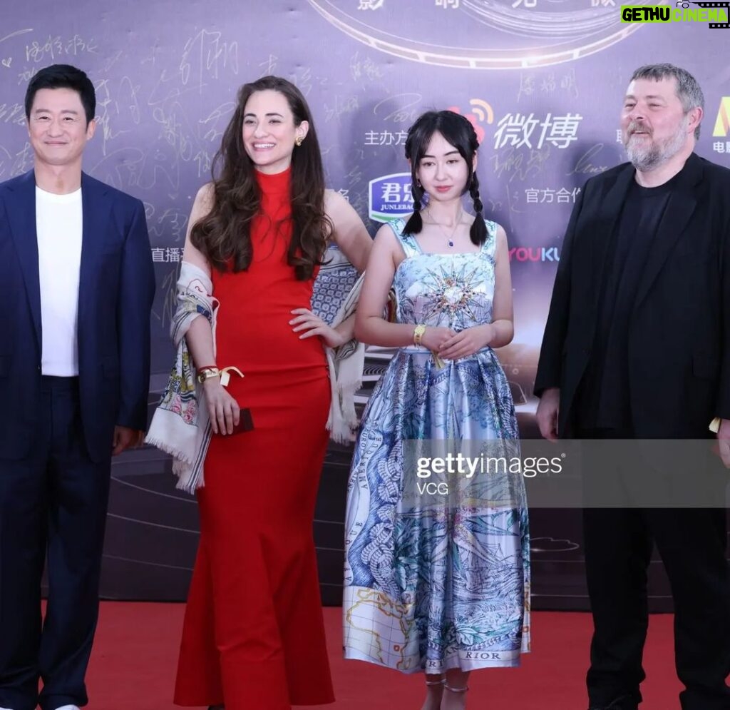 Melissanthi Mahut Instagram - Weibo movie night shenanigans The inimitable Wu Jing, gracious host and multitalented artist. The shining diamond @sophia_n_elena_cai whose talent and force will blow you all away. The man with the bottomless imagination, the mind boggling patience and pure kindness, our director: @mr_wheatley China, Shanghai