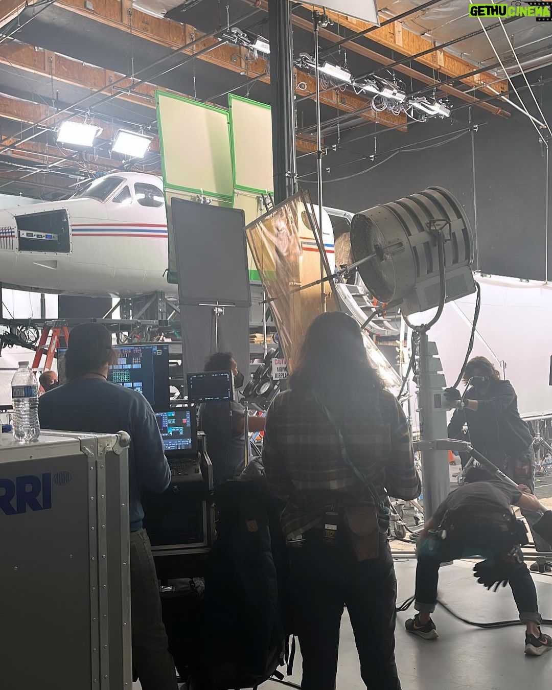 Mena Suvari Instagram - Too much fun with this beautiful cast/crew🥰Always honored to share space🫶🏻Happy Wrap, everyone, and thank you for having me 🤟🏼✨#KalahariMovie #SetLife #WorkingMomLife