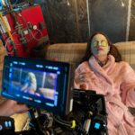 Mena Suvari Instagram - All in a day’s work with this epic crew👌🏼Meet Ms. Vivian Vance 💅🏼💄👸🏻 Never had more fun; thank you for this opportunity❣️✨ #AllYouNeedIsBlood #SetLife #WorkingMomLife