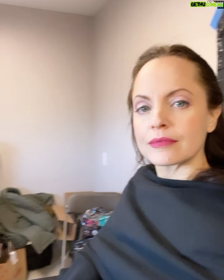 Mena Suvari Instagram - And now to the next coast✈️✨ #AllYouNeedIsBlood #SetLife #WorkingMomLife ✨💪🏼 #FullOfGratitude 🙏🏼✨