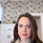 Mena Suvari Instagram - And now to the next coast✈️✨ #AllYouNeedIsBlood #SetLife #WorkingMomLife ✨💪🏼 #FullOfGratitude 🙏🏼✨
