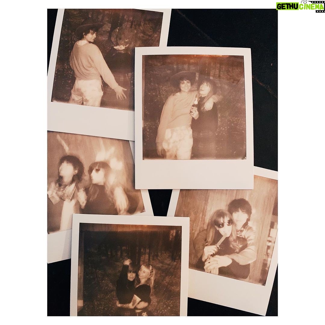 Mena Suvari Instagram - Missing this bunch way too much way too soon ๐ค๐นโจ#HuntClubMovie Repost @jamin8r ๐๐ผโจ