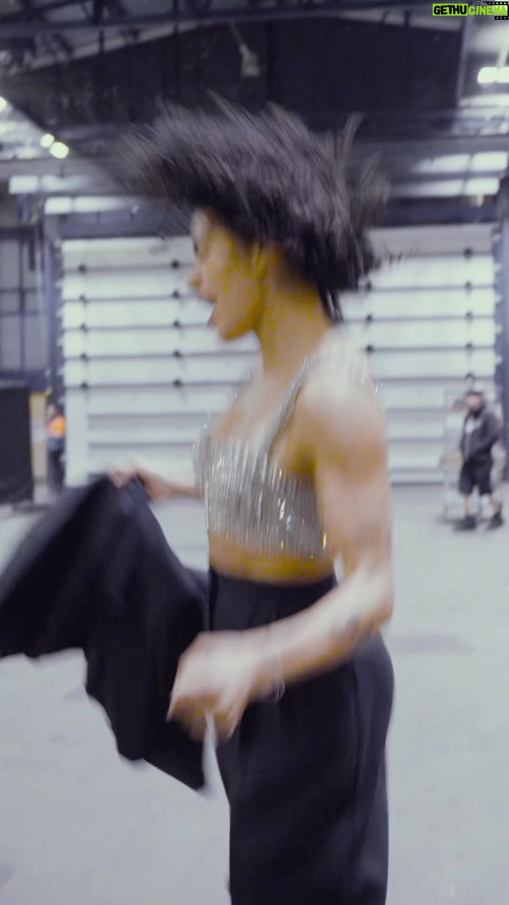 Mette Towley Instagram - London recap 🌚 from my time opening for @jessieware! video by @chrischance.art