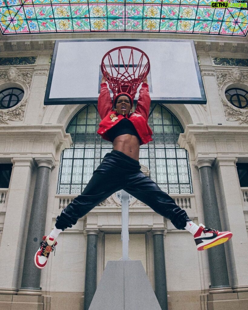 Michael Jordan Instagram - There’s nowhere @teyanataylor can’t flourish. #Beyond Paris, France