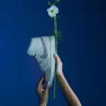 Michael Jordan Instagram – Forget-me-nots x Jordan Air Ship embodies the dawn of a beautiful future. The bud is in its unfinished state, but it has an immeasurable resilience and beauty hidden within. And that bud may be you.

Forget-me-nots is a Tokyo based shop serving up sneakers and street style for women.

Available from 9.27 at select retailers. Forgetmenots