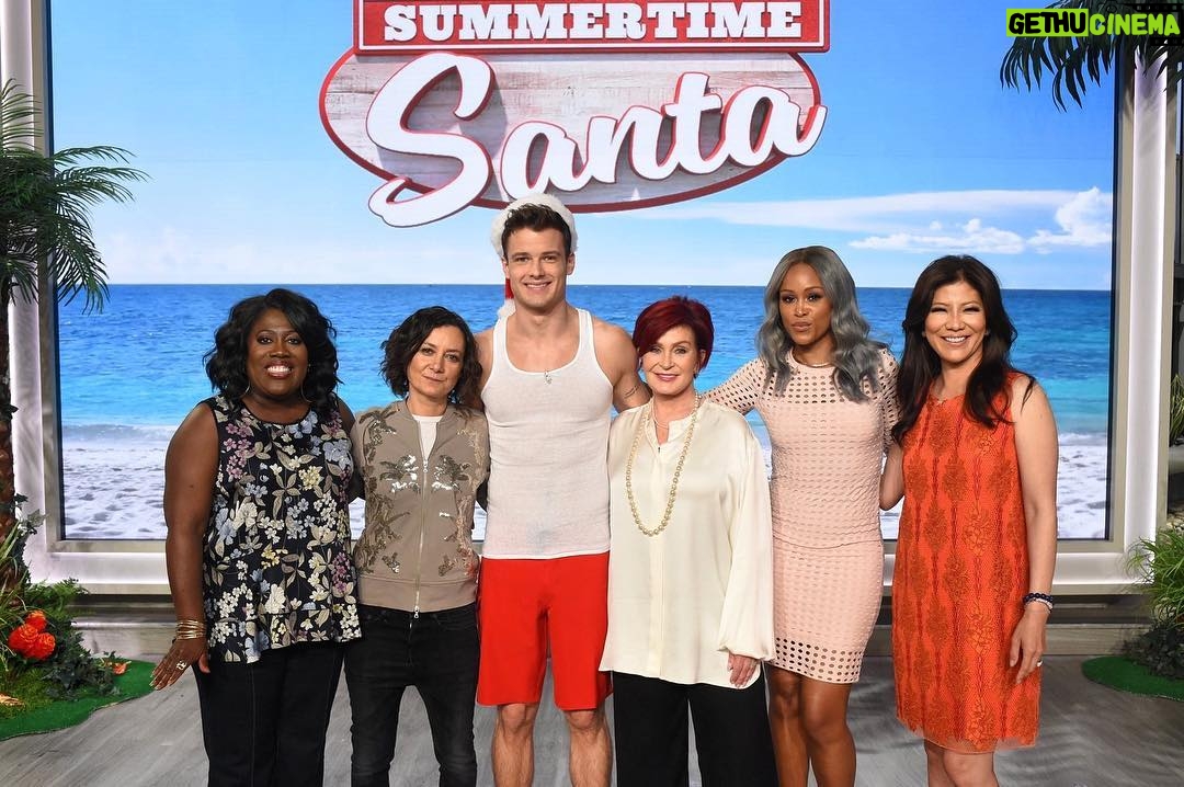 Michael Mealor Instagram - Huge thanks to the cast of @thetalkcbs for inviting me to do a little gift giving on their show today! #summertimesanta