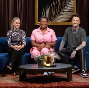 Michael Voltaggio Instagram - Premiering @foodnetwork Tuesday, September 5th at 9pm- “Titans vs @conantnyc ”

Iconic chef Scott Conant enters @bobbyflay ‘s Triple Threat kitchen to prove he still has what it takes to compete with the best. Scott enjoys showing off his skills to the Titans, and it's all fun and games until judge @chefjwaxman puts the pressure on.