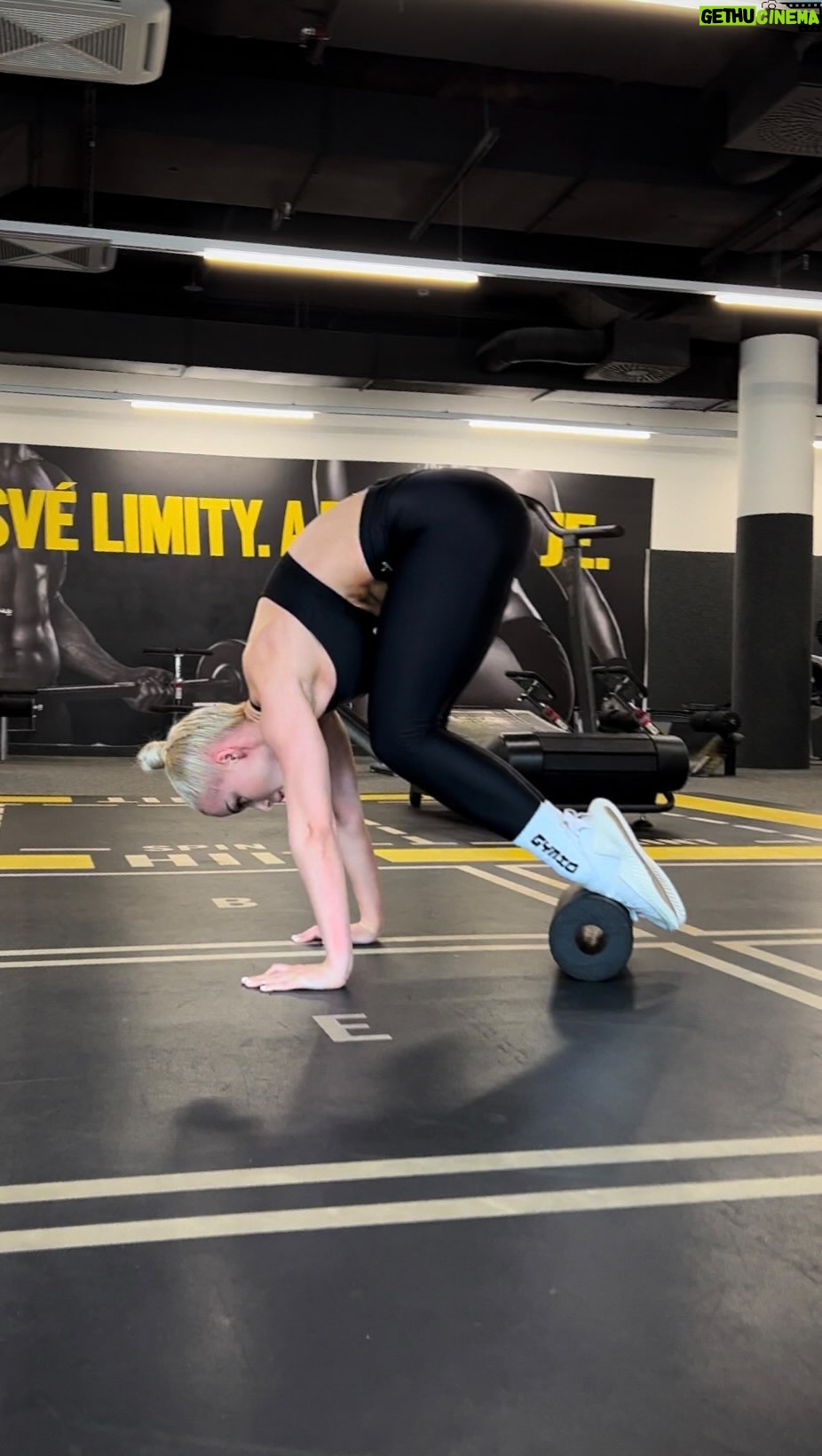 Michaela Marková Instagram - Comfort …the enemy of progress #challengeyourself #makeyourselfproud _______________________________________________ #abworkout#abs#workoutchllenge#workoutideas#czechfitness#fitnessczech#plankchallenge#posilovna#dnescvicicm#martinamarkova#onthehunt#makeyourselfproud#gymio#gymchallenge Prague, Czech Republic
