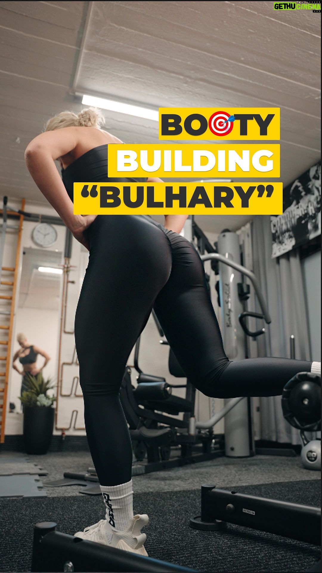 Michaela Marková Instagram - 🚀Ďalší video ze série #bootybuilding aneb jak na bulharské dřepy se zaměřením na zadek- zkus a dej nám vědět jak to šlo ✌🏻#GYMIO . . . . . #zadek #leginy #trenink #bootyworkout #cviceni #dnescvicim #cvicimczsk #posilka #posilovna #fitko #svaly #drepy #trenink #dnessportujem #dnesnosim #czechfitnessgirl #czechfitnesspeople #slovakfitness #osobnitrener #zdravyzivotnistyl #czechgirl #czechwoman #sportujeme #slovakgirl