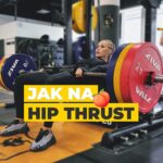 Michaela Marková Instagram – Fakt: 🍑“Otec Hip Thrustu” Bret Contreas označuje tento cvik za jeden z klíčových pro maximální #bootygains. Nejenže hýždě skvěle posiluje, ale také pomáhá v prevenci zranění a celkově dokáže zlepšovat sportovní výkon- proto ho pravidelně trénují také 🥇elitní sportovci. Chceš vědět jak na to? Mrkni na techniku provedení Hip Thrustu.
*(sorry ve videu máme překlep v jméně)

#dnescvicim #czechfitness #czechfitnessgirl #fitnessczech #posilka #fitko #slovakfitness #czech #slovakia #zadek #trenink #cviceni